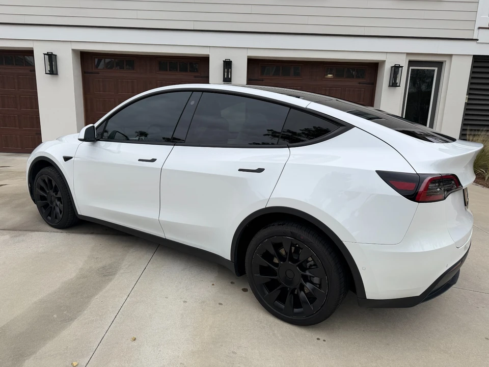 2022 Tesla Model Y - Image 5 of 11