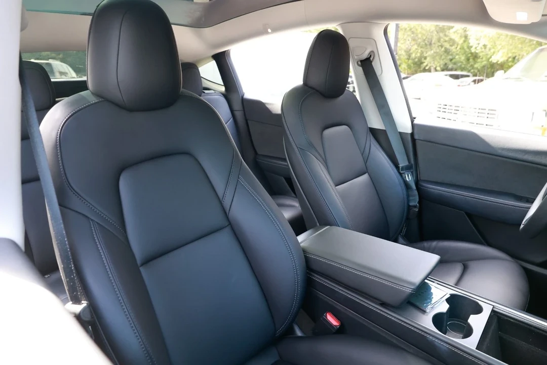 2022 Tesla Model Y - Image 16 of 21