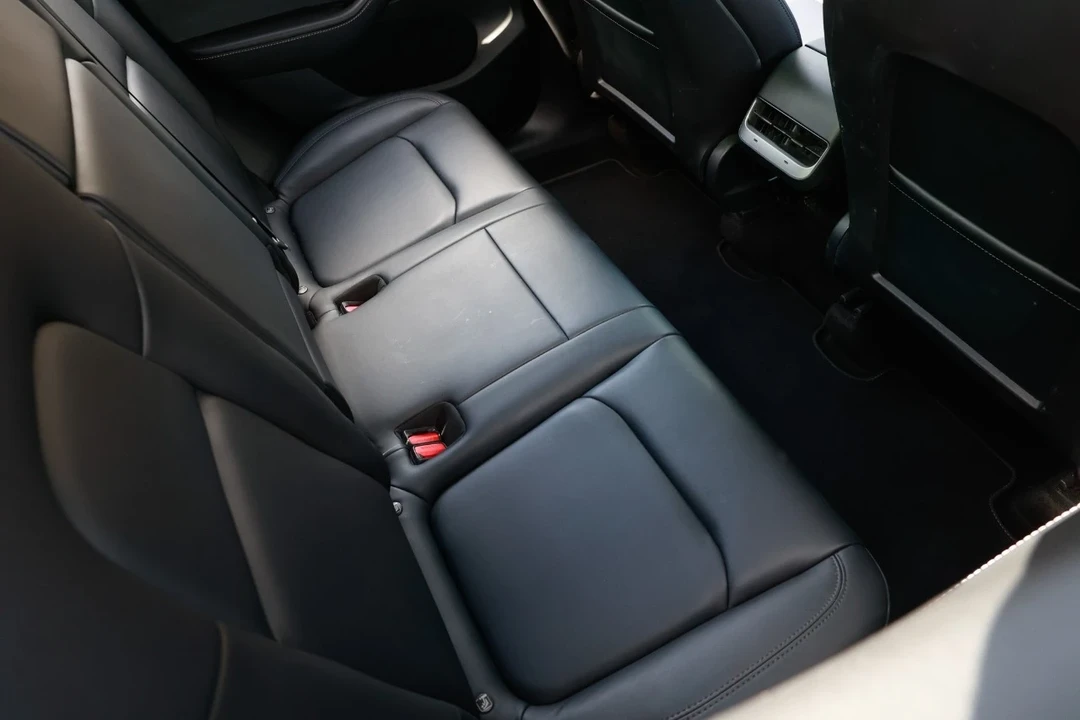 2022 Tesla Model Y - Image 14 of 21
