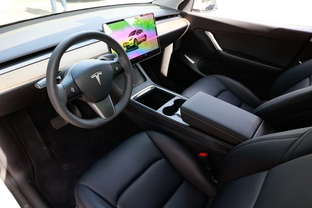 2022 Tesla Model Y - Image 4 of 21