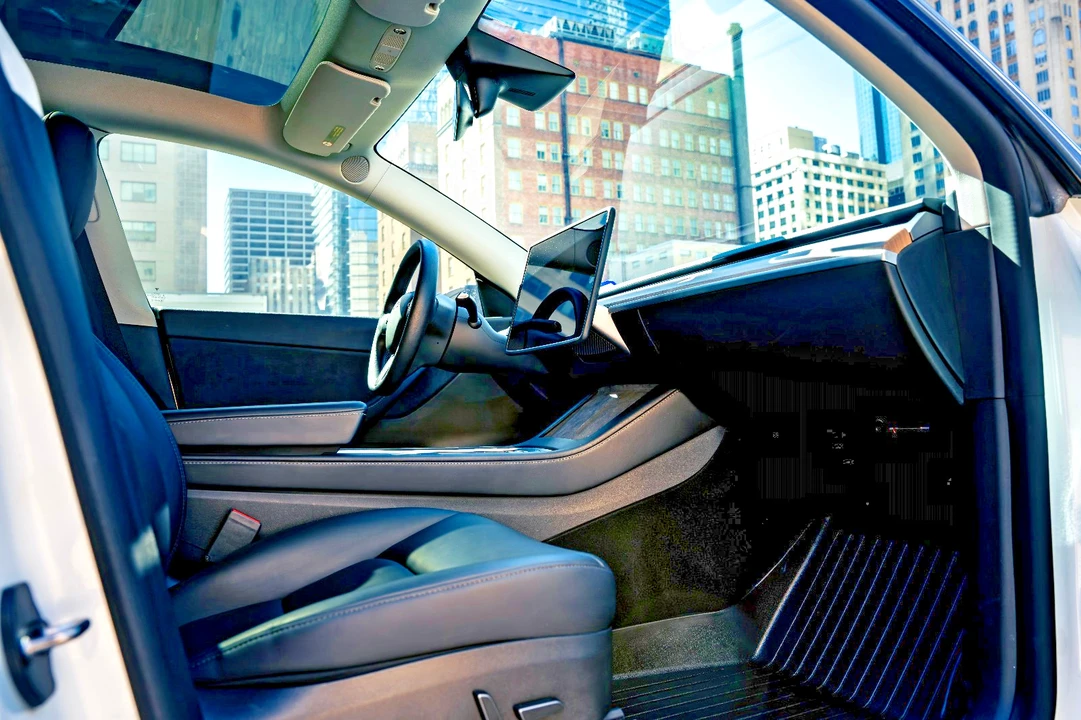 2022 Tesla Model Y - Image 18 of 21