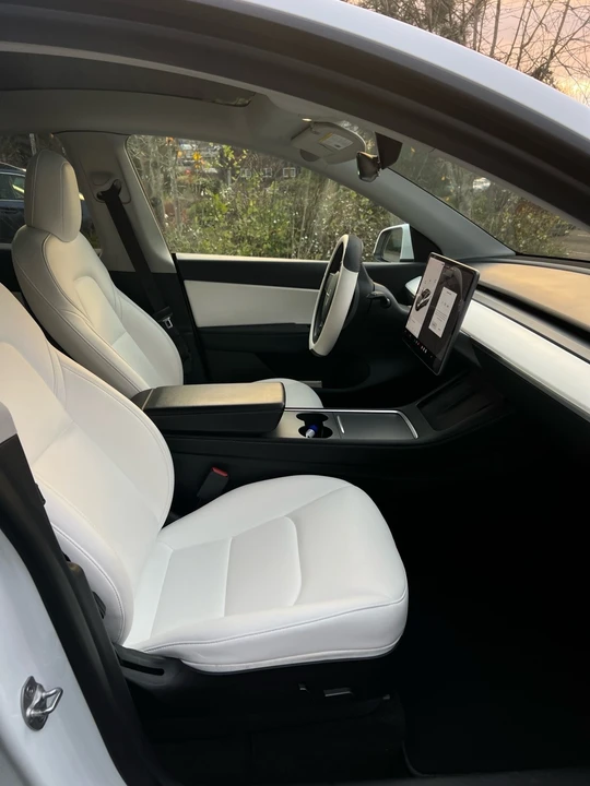 2022 Tesla Model Y - Image 14 of 20