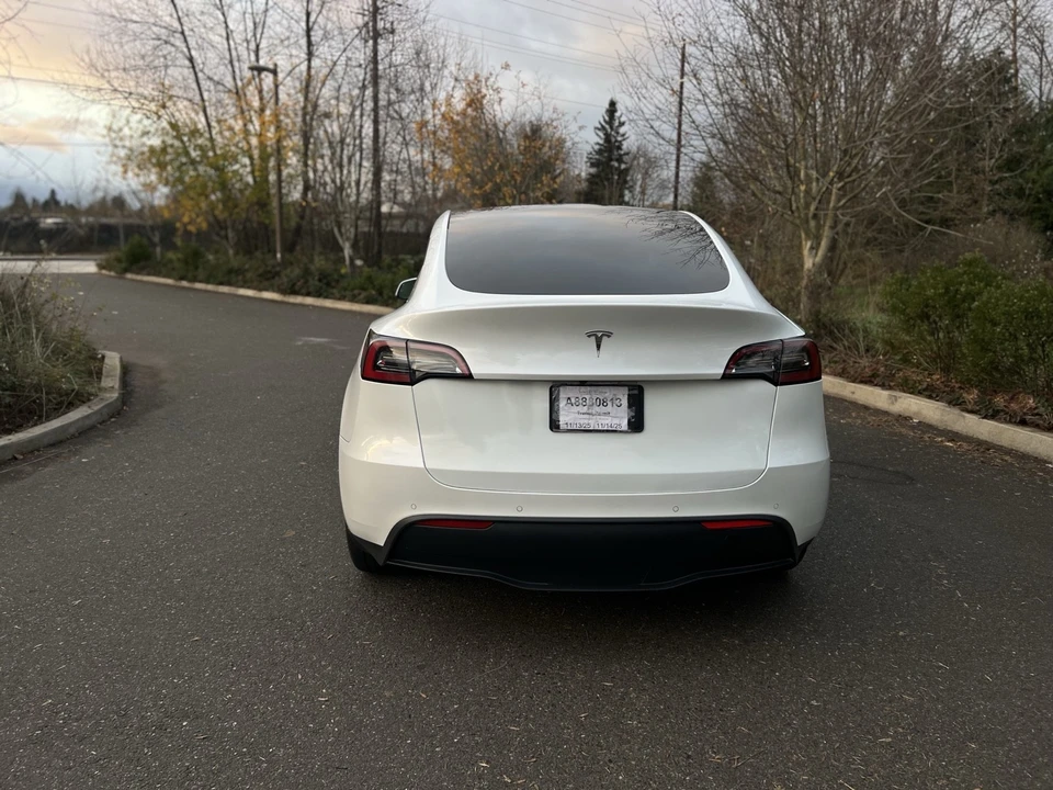 2022 Tesla Model Y - Image 4 of 20