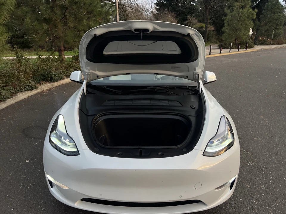 2022 Tesla Model Y - Image 7 of 20