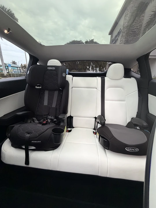 2022 Tesla Model Y - Image 14 of 16