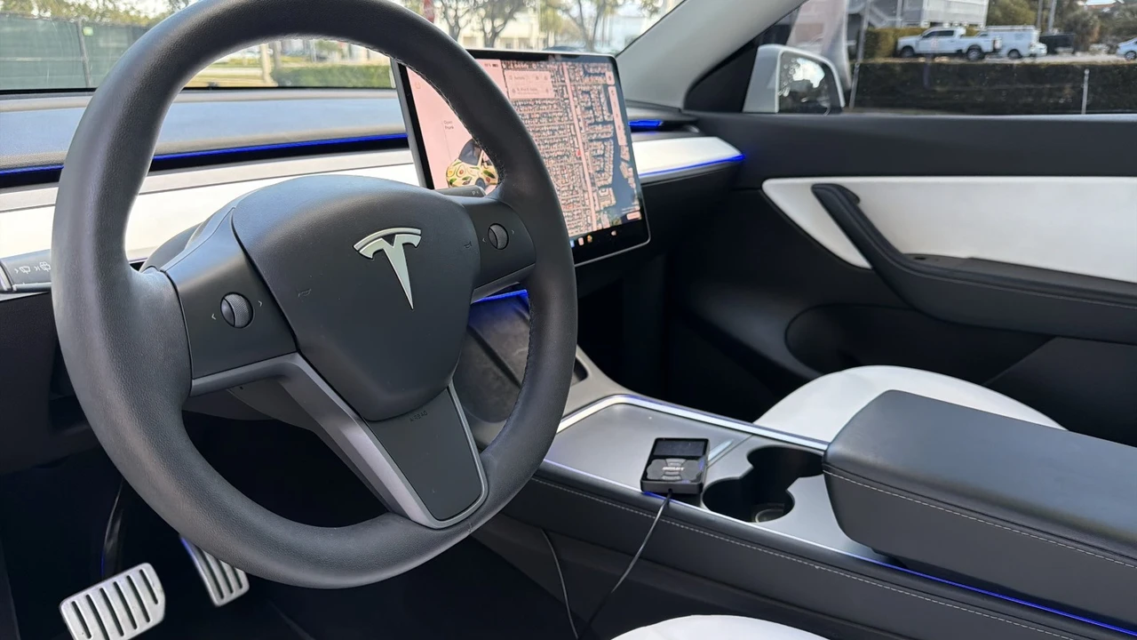 2022 Tesla Model Y - Image 16 of 16