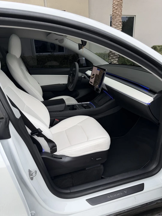 2022 Tesla Model Y - Image 2 of 16