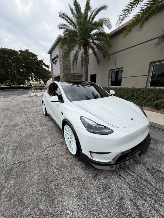 2022 Tesla Model Y - Image 4 of 16