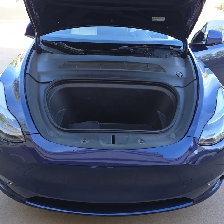 2022 Tesla Model Y - Image 9 of 13