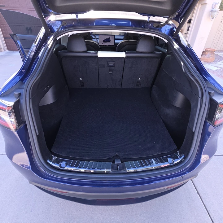 2022 Tesla Model Y - Image 10 of 13