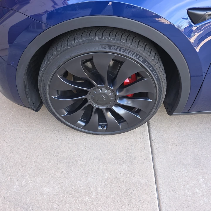 2022 Tesla Model Y - Image 8 of 13