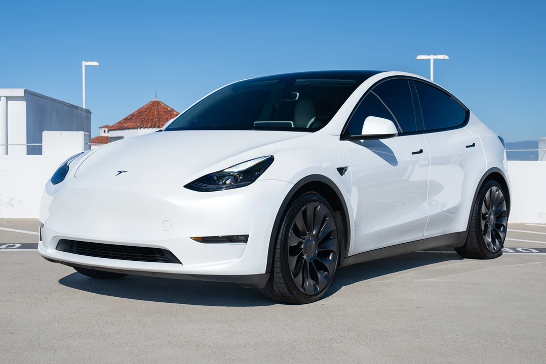 2022 Tesla Model Y - Image 4 of 21