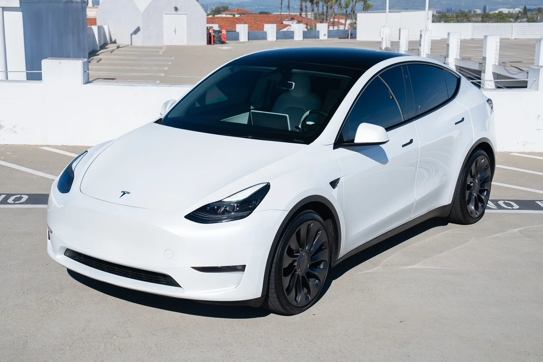 2022 Tesla Model Y - Image 5 of 21