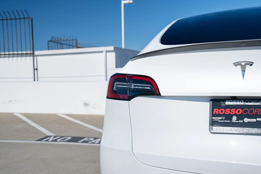 2022 Tesla Model Y - Image 14 of 21