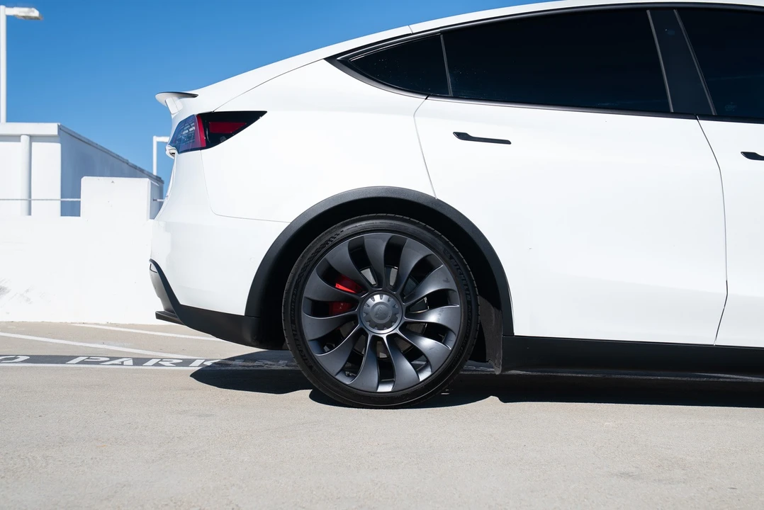 2022 Tesla Model Y - Image 20 of 21