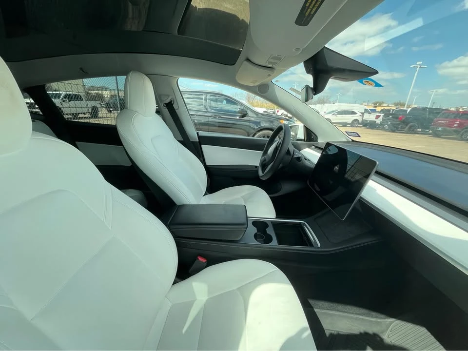 2022 Tesla Model Y - Image 5 of 6