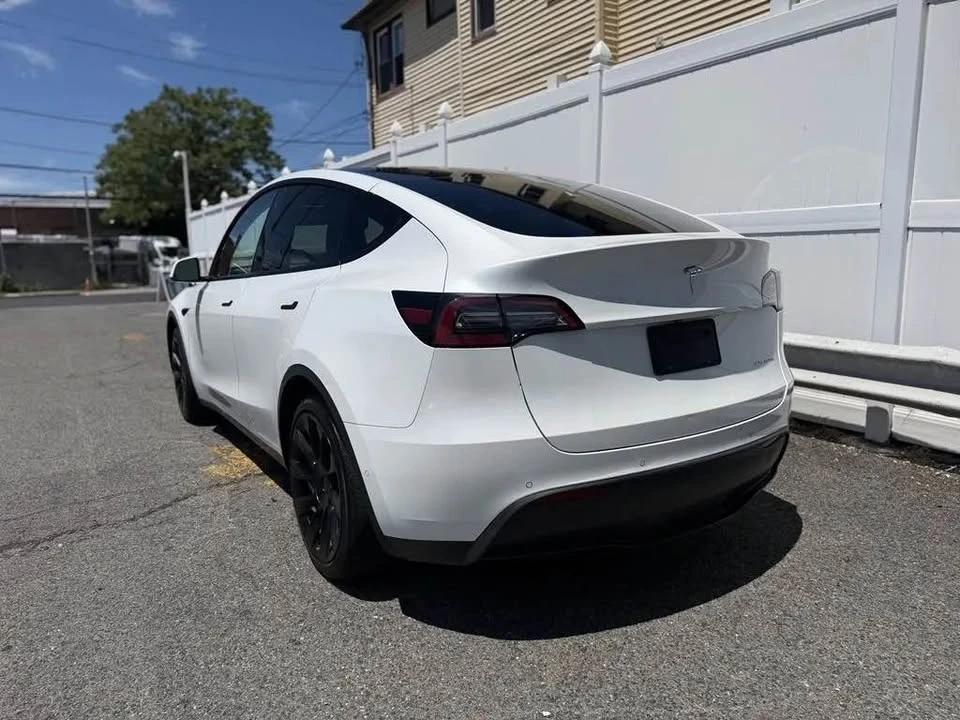 2022 Tesla Model Y - Image 5 of 15