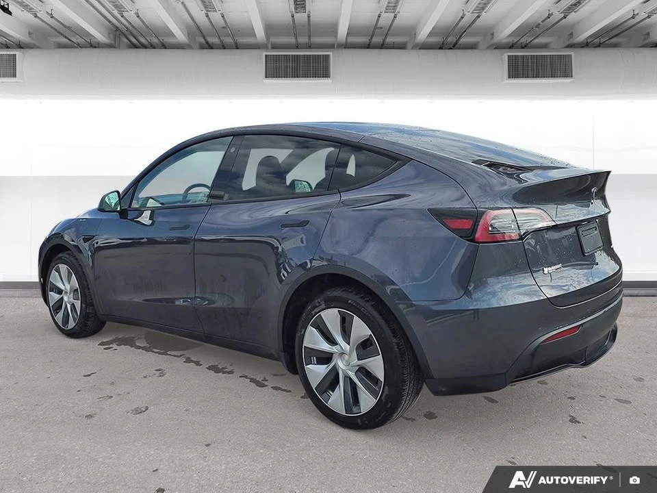 2022 Tesla Model Y - Image 5 of 19