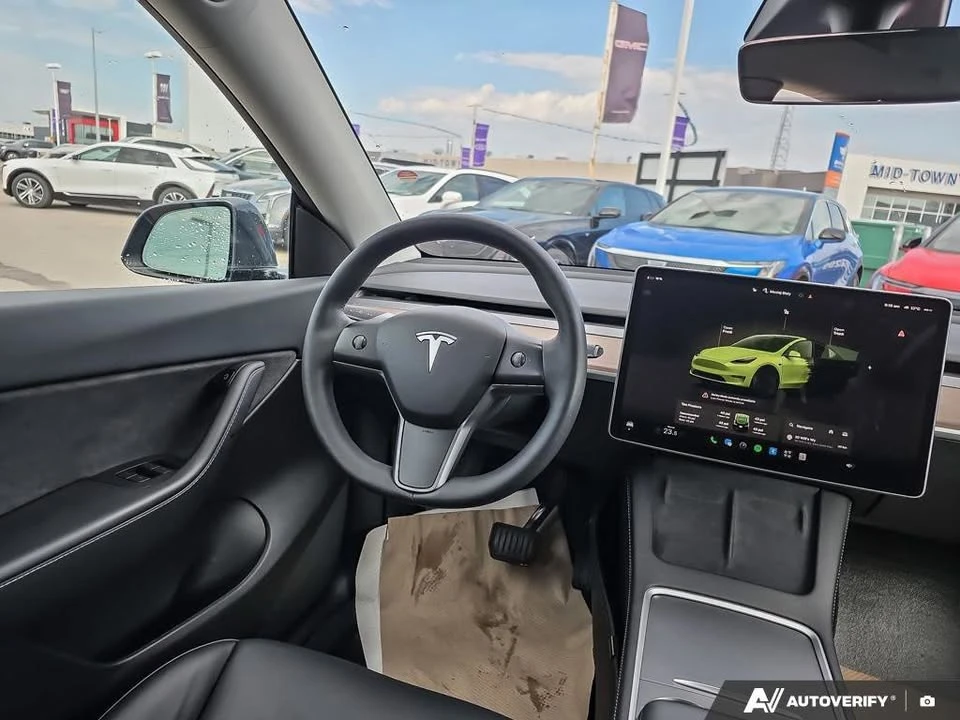 2022 Tesla Model Y - Image 9 of 19