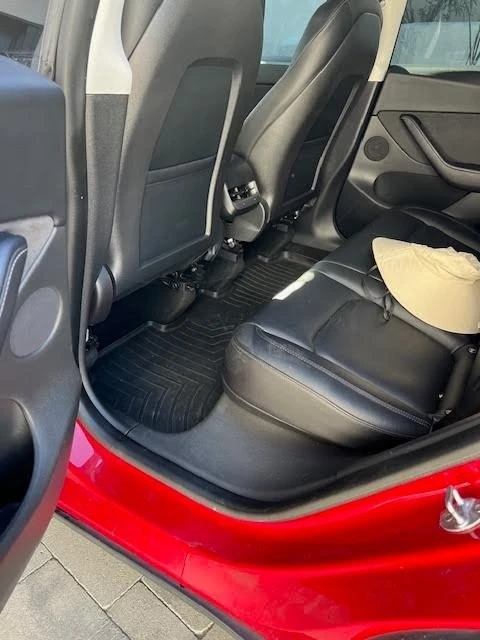2022 Tesla Model Y - Image 9 of 11