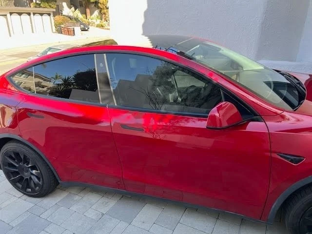 2022 Tesla Model Y - Image 5 of 11