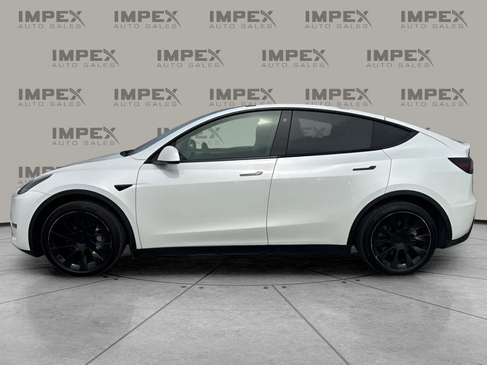 2022 Tesla Model Y - Image 2 of 21