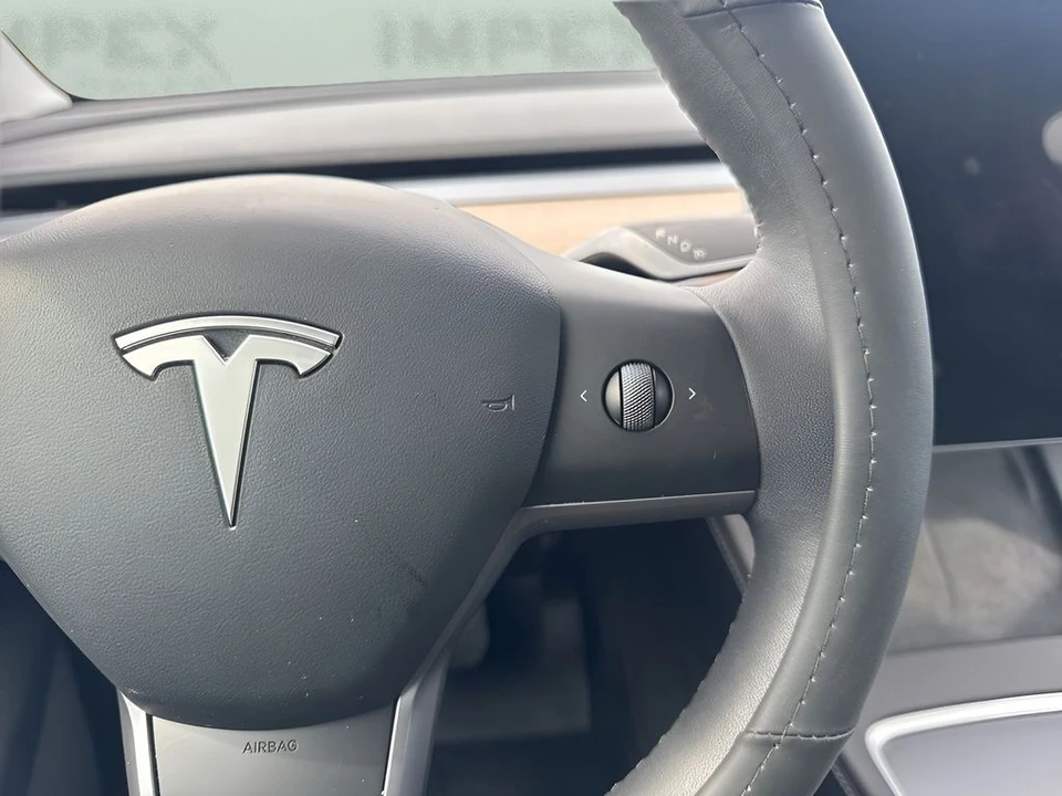 2022 Tesla Model Y - Image 16 of 21