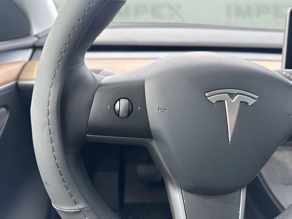 2022 Tesla Model Y - Image 15 of 21