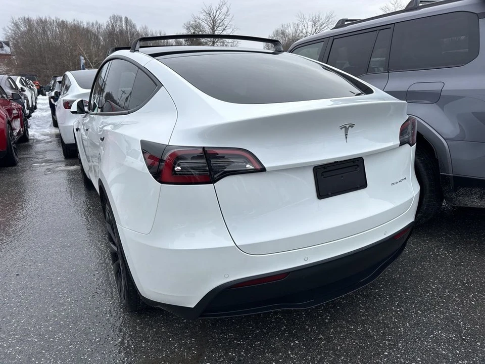 2022 Tesla Model Y - Image 5 of 5
