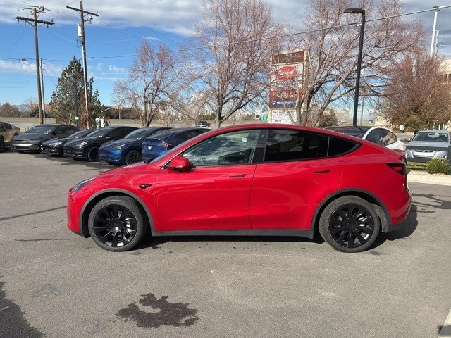 2022 Tesla Model Y - Image 5 of 10
