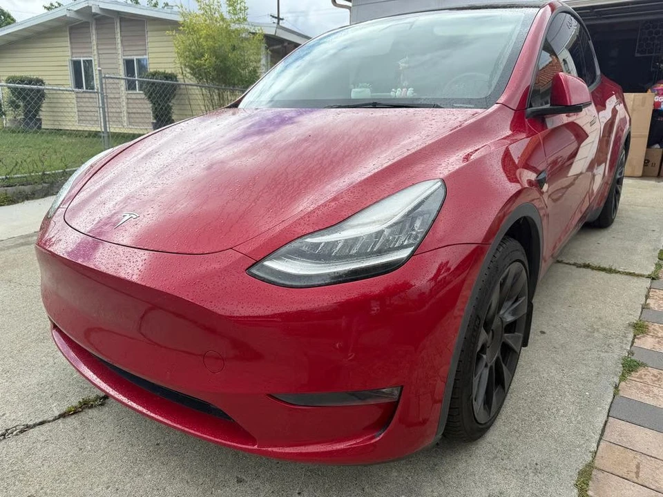 2022 Tesla Model Y - Image 2 of 5