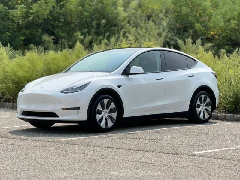 2022 Tesla Model Y - Image 7 of 12