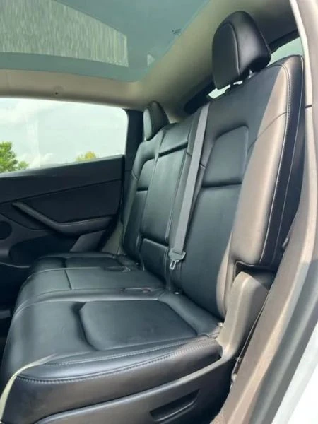 2022 Tesla Model Y - Image 5 of 12