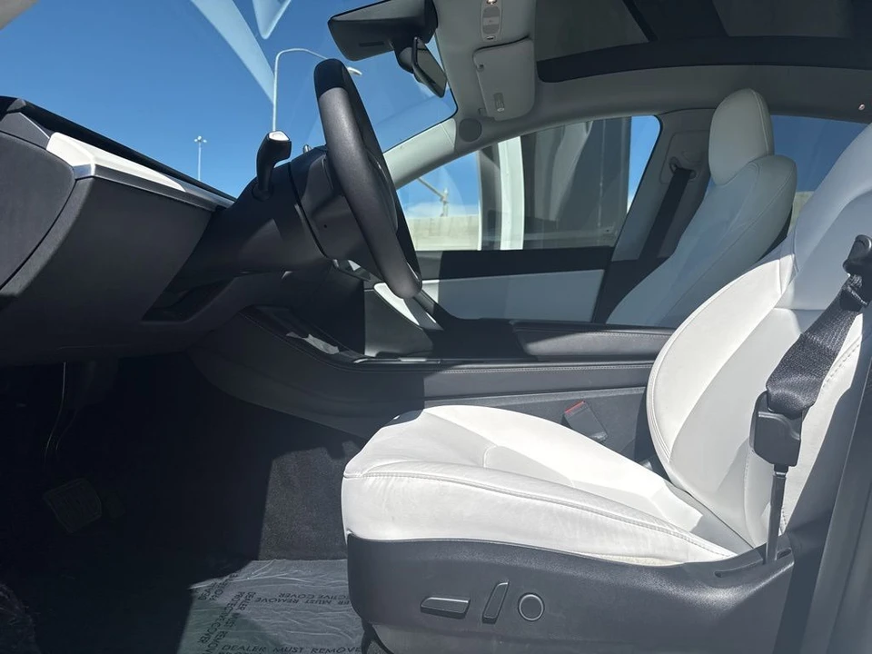 2022 Tesla Model Y - Image 13 of 21