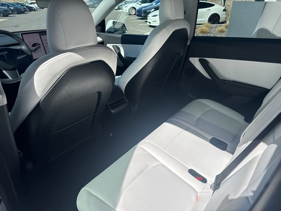 2022 Tesla Model Y - Image 15 of 21