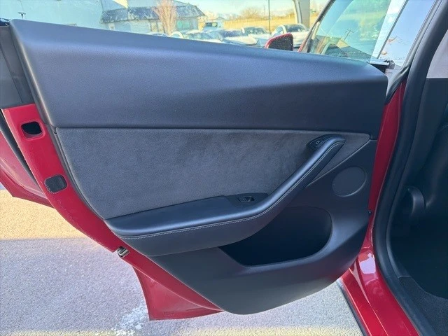 2022 Tesla Model Y - Image 13 of 21