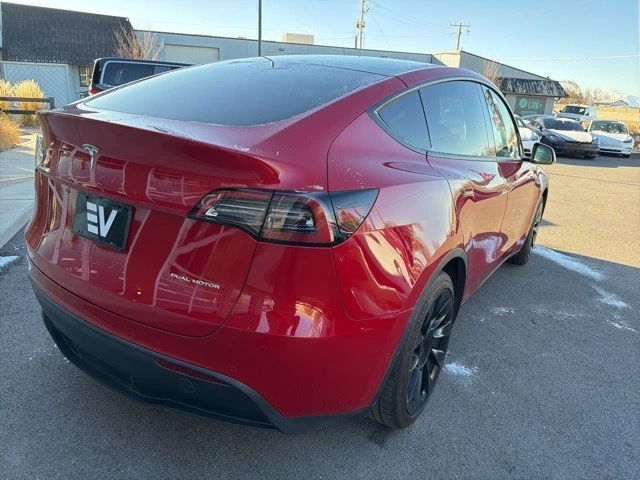 2022 Tesla Model Y - Image 8 of 21