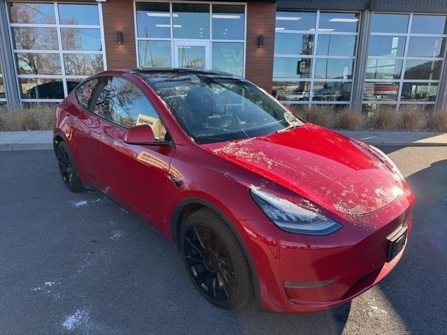 2022 Tesla Model Y - Image 2 of 21