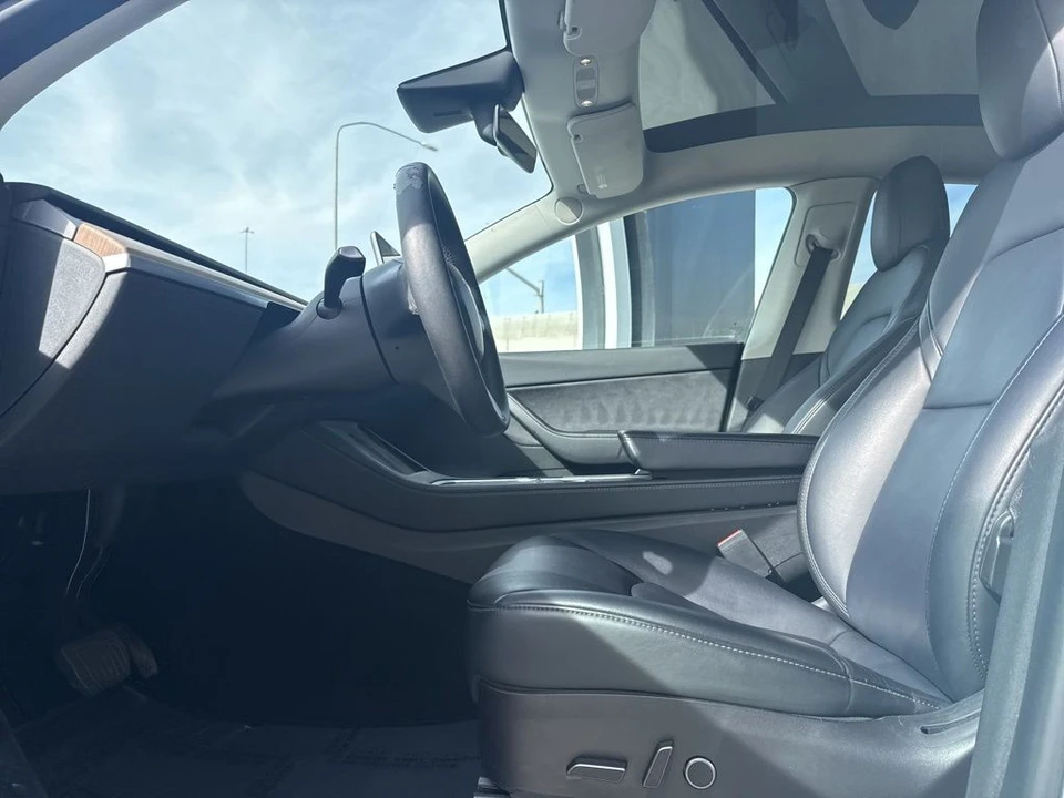 2022 Tesla Model Y - Image 13 of 21