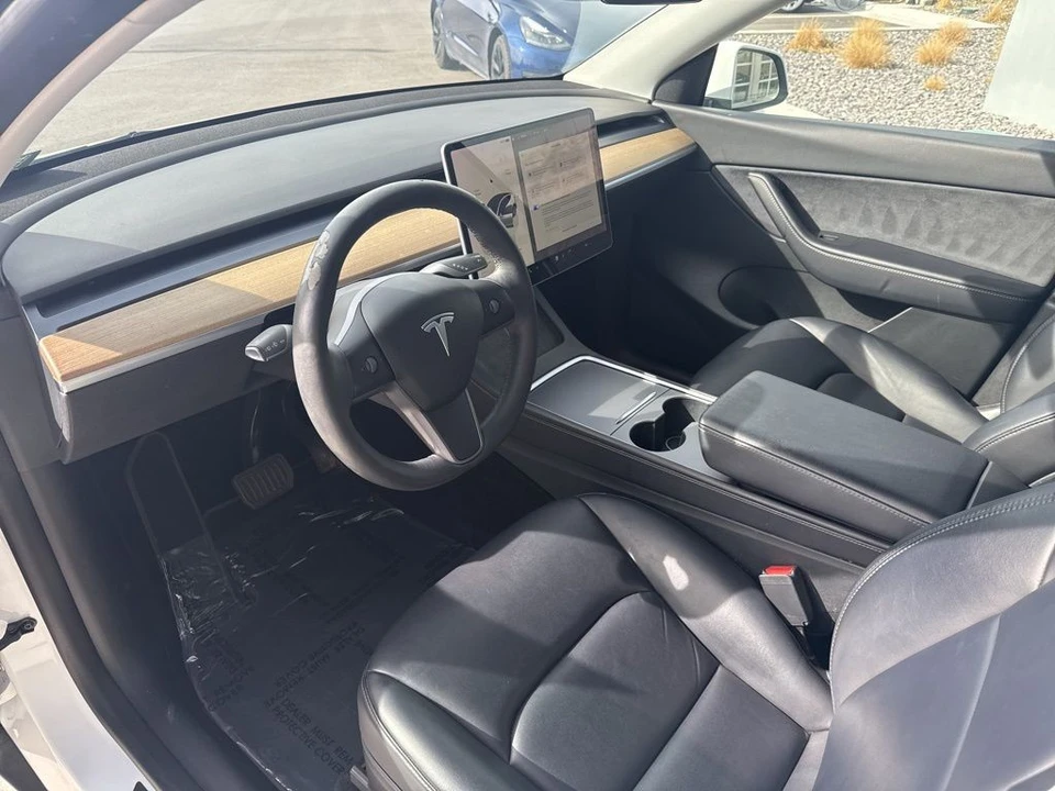 2022 Tesla Model Y - Image 12 of 21