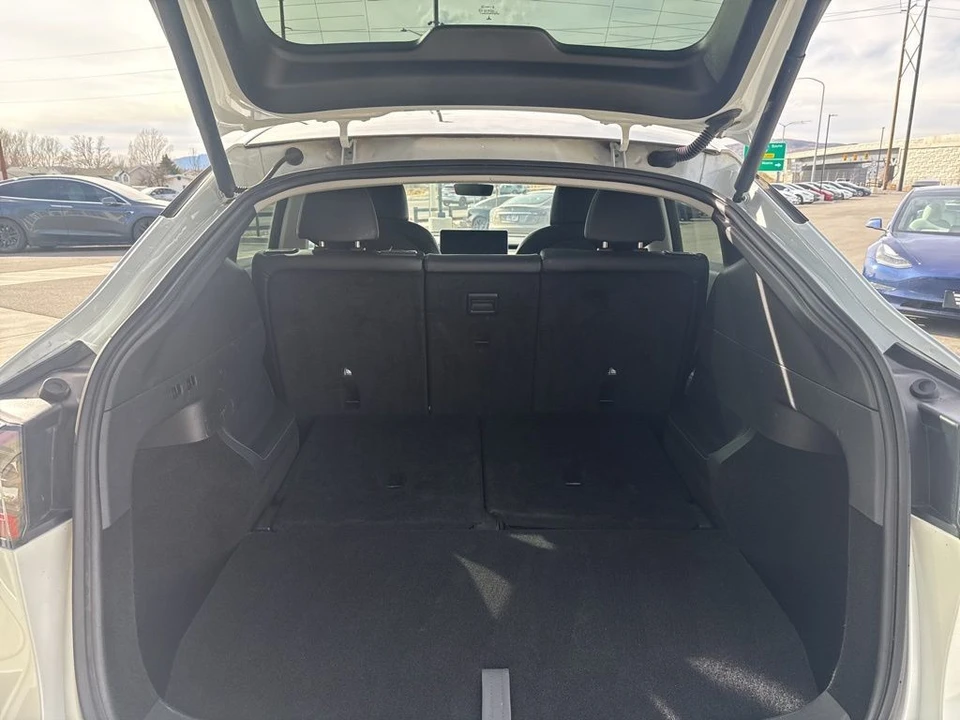 2022 Tesla Model Y - Image 19 of 21