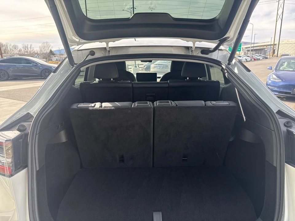 2022 Tesla Model Y - Image 18 of 21