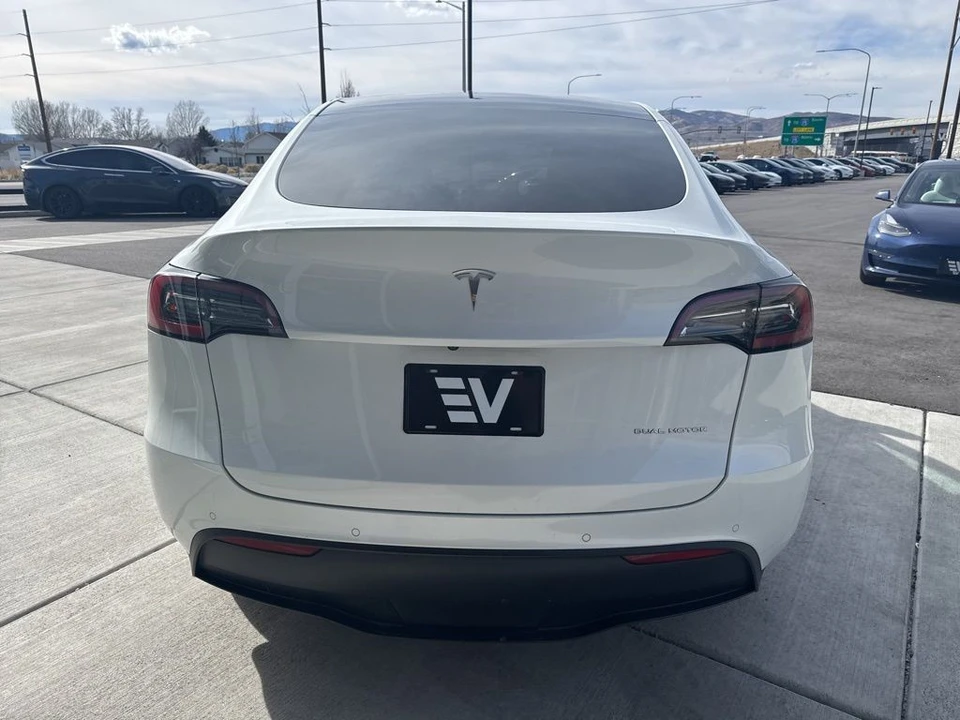 2022 Tesla Model Y - Image 7 of 21