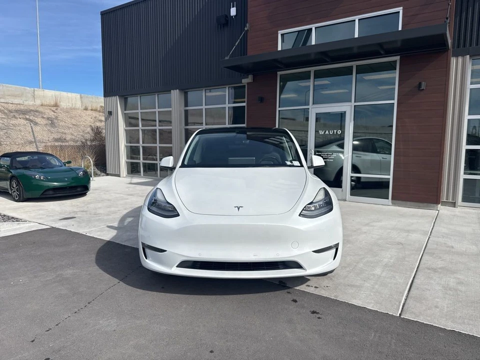 2022 Tesla Model Y - Image 3 of 21