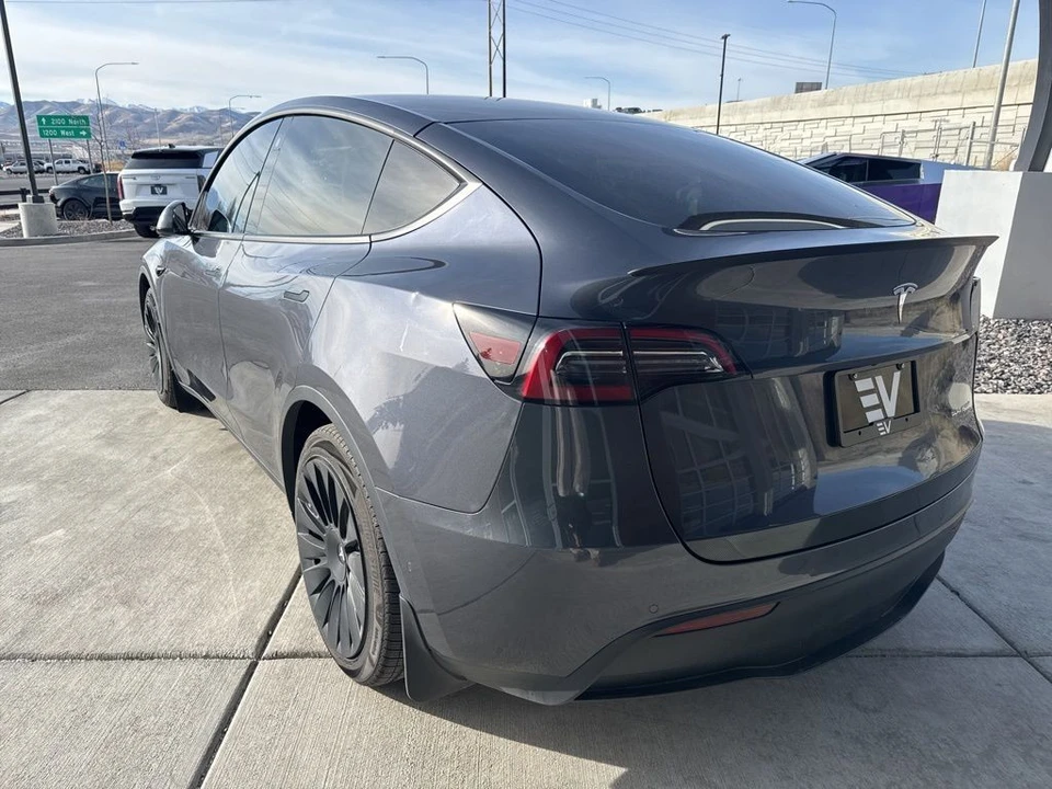 2022 Tesla Model Y - Image 6 of 21