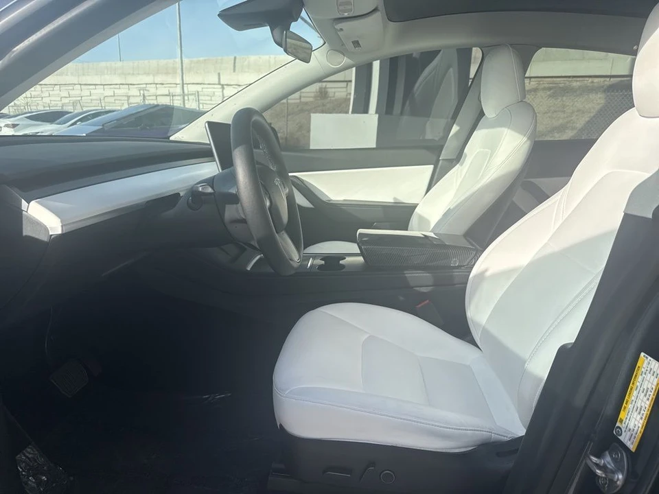 2022 Tesla Model Y - Image 13 of 21