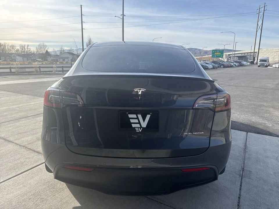 2022 Tesla Model Y - Image 7 of 21