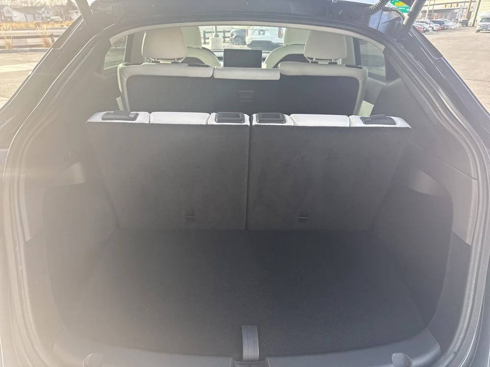 2022 Tesla Model Y - Image 18 of 21