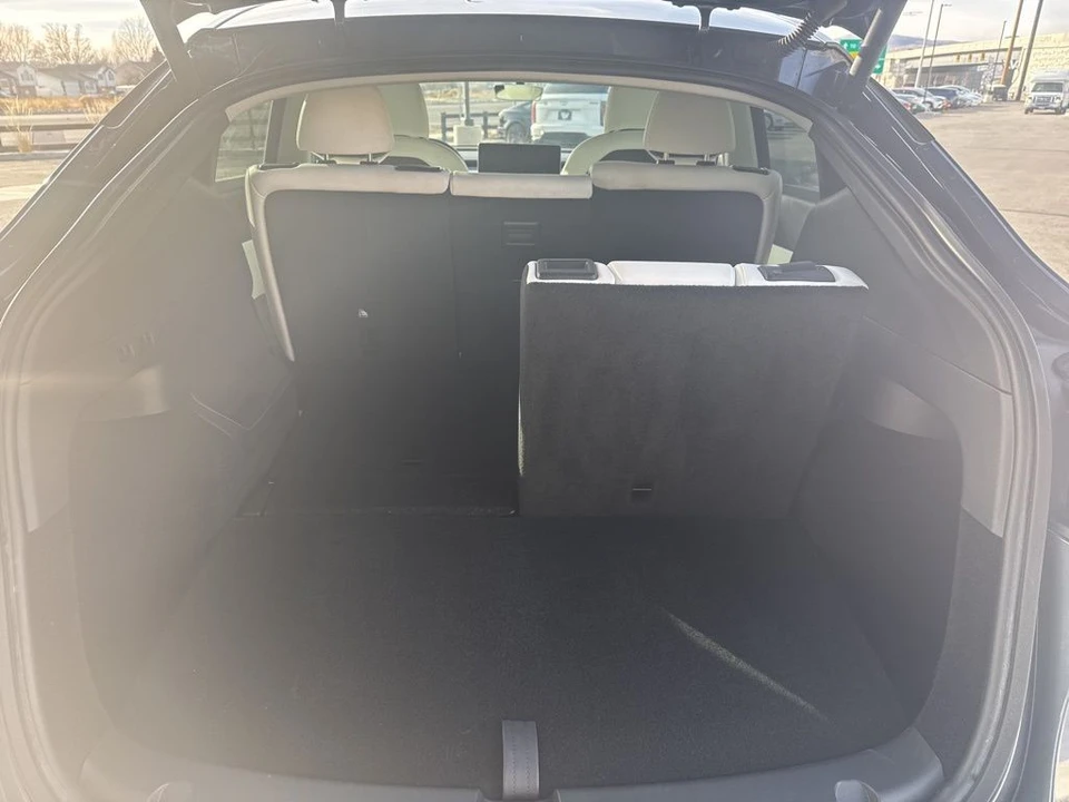 2022 Tesla Model Y - Image 19 of 21