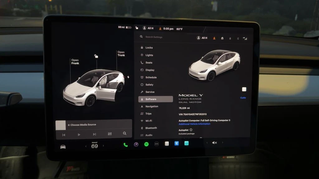 2022 Tesla Model Y - Image 5 of 5